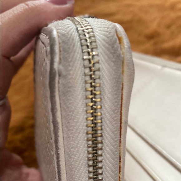 Coach Cream Women's Wallet - Picture 12 of 12